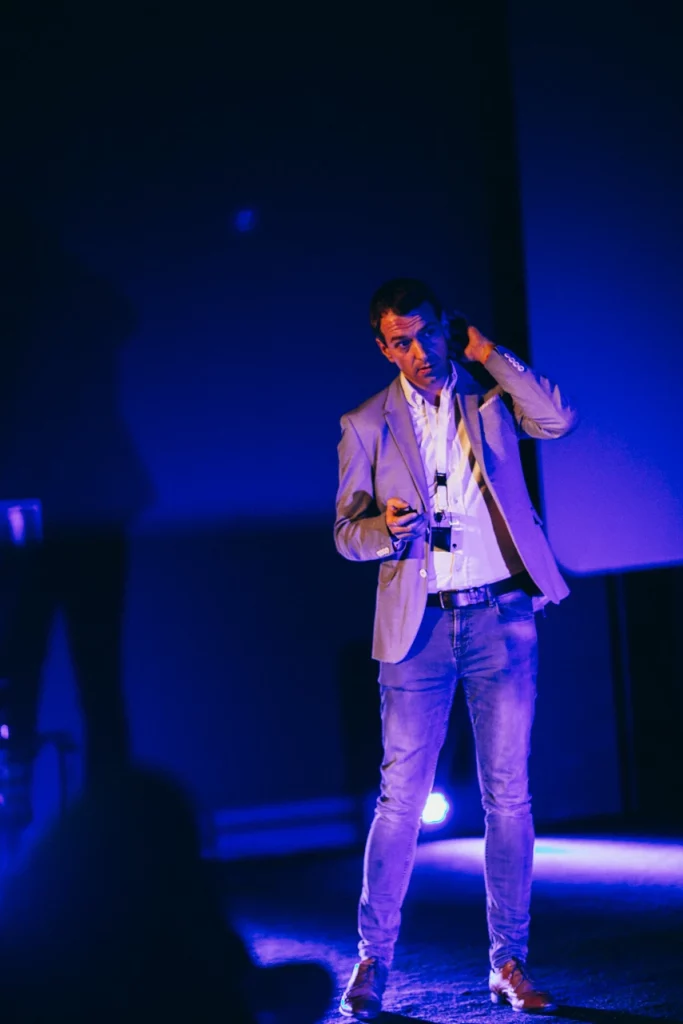 Photo d'un workshop organiser par underside autour des chatbots au kinepolis imagibraine