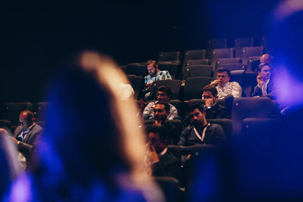 Photo d'un workshop organiser par underside autour des chatbots au kinepolis imagibraine