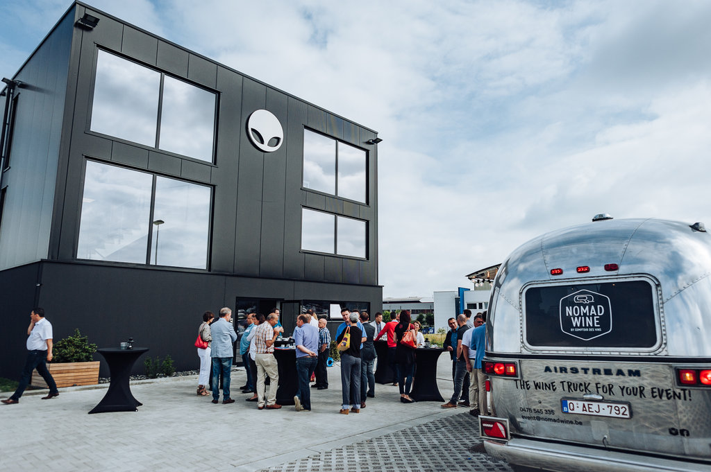 Photo Underside rencontre ses voisins de l'aéroport de Gosselies