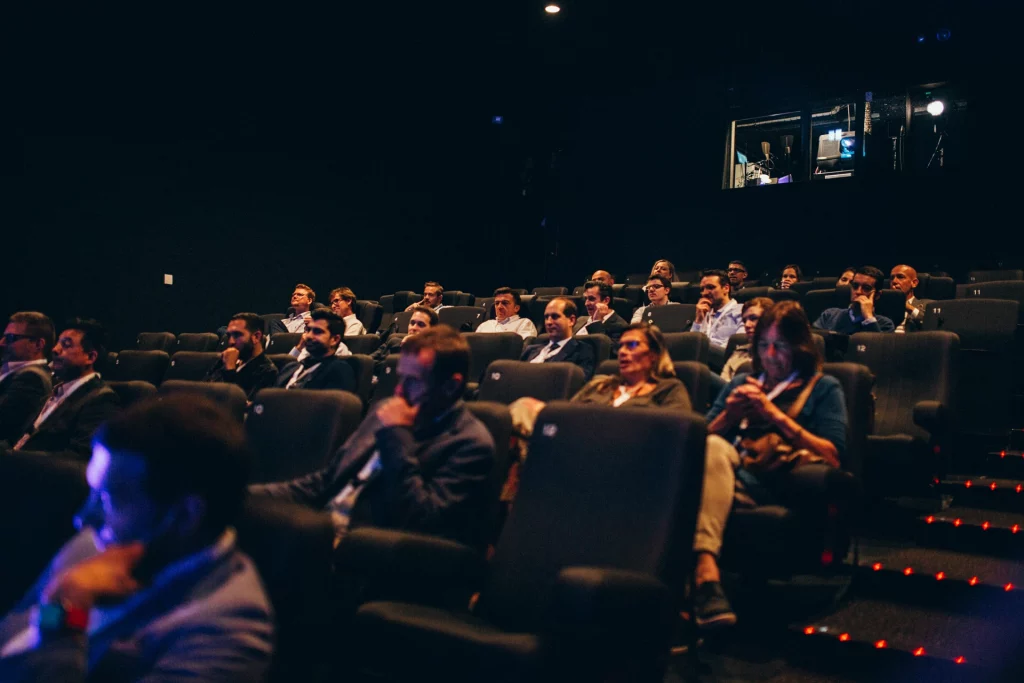 Photo d'un workshop organiser par underside autour des chatbots au kinepolis imagibraine