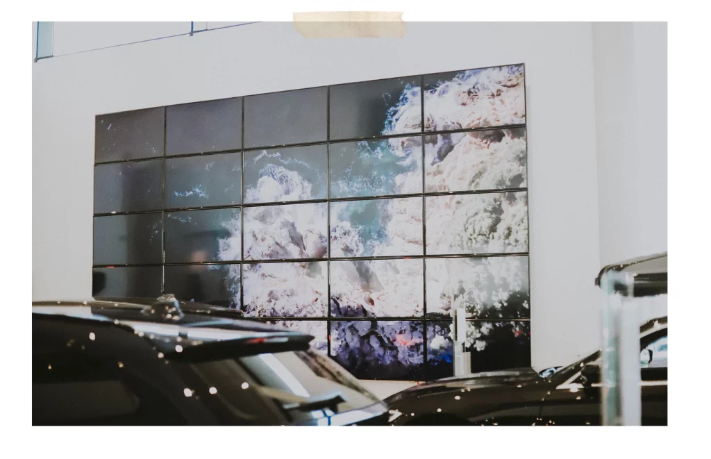 Photo Installation de Display dans un showroom automobile